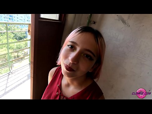 ❤️ Студэнт пачуццёвы адсмоктвае незнаёмца ў глыбінцы - сперма на твар Порна у нас
